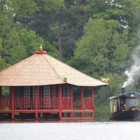 hever-castle-attractions-japanese-tea-house-african-queen-1020x599