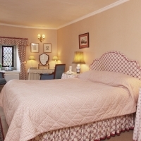 hall-bedrooms-8