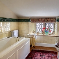 Pilgrims Manor ensuite