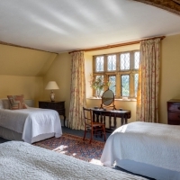 Pilgrims Manor family bedroom