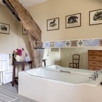 Pilgrims Manor ensuite