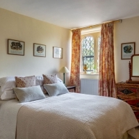 Pilgrims Manor bedroom